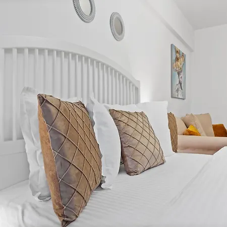 Institutul National De Neurologie - Sudului 303 By Mrg Bucarest