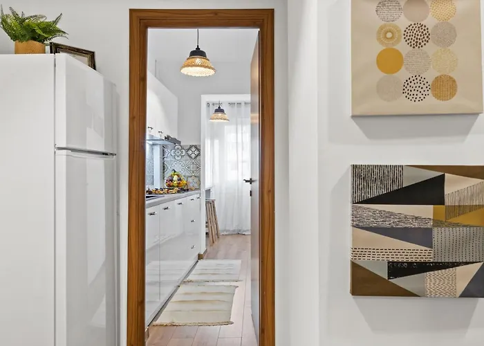 Institutul National De Neurologie - Sudului 303 By Mrg Апартаменти Бухарест