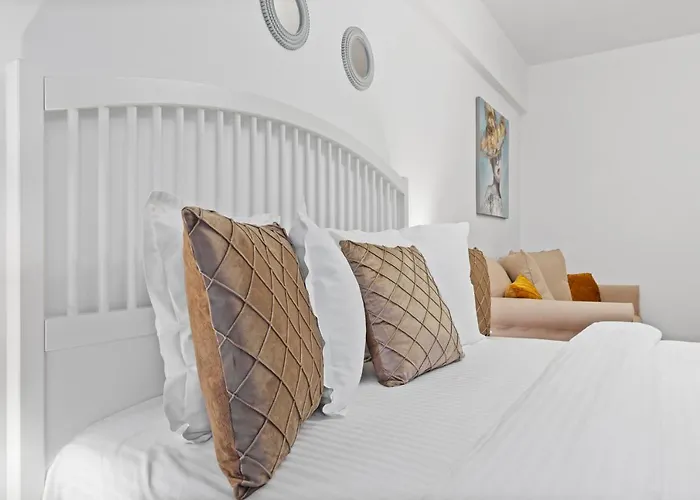 Institutul National De Neurologie - Sudului 303 By Mrg Bukurešť