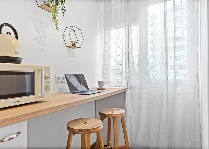 Апартаменти Institutul National De Neurologie - Sudului 303 By Mrg Бухарест