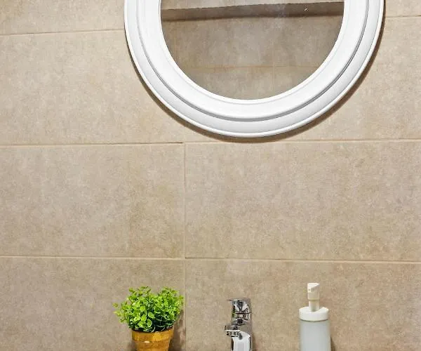 Institutul National De Neurologie - Sudului 303 By Mrg Lejlighed